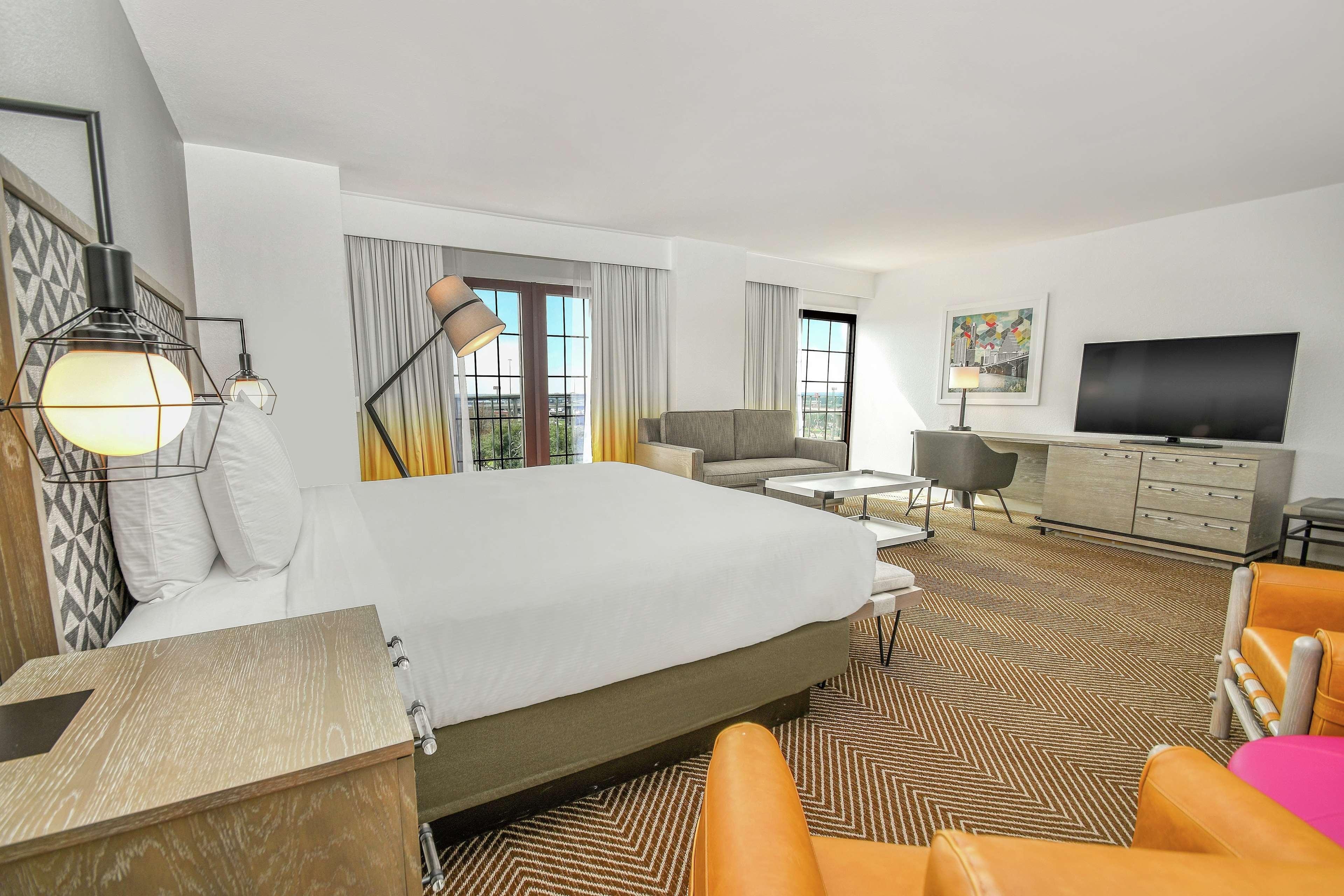 Doubletree By Hilton Austin Hotel Kültér fotó