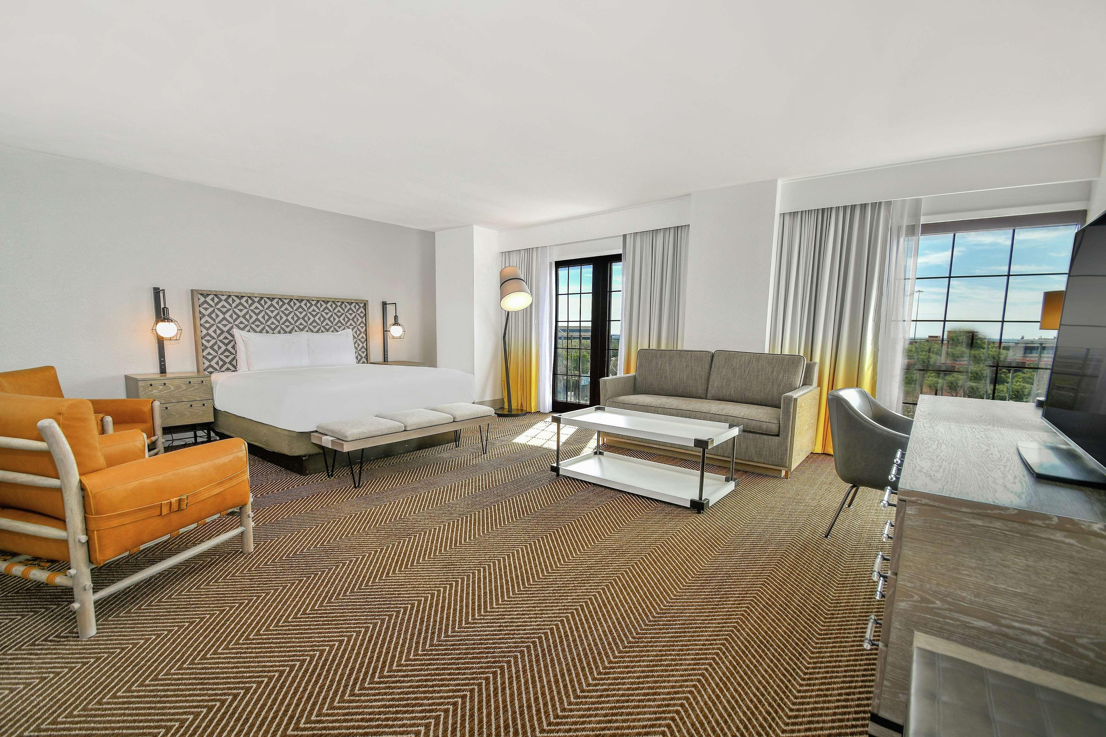 Doubletree By Hilton Austin Hotel Kültér fotó